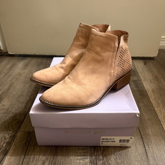 women's blush pink madden girl booties size 7 - Picture 1 of 5